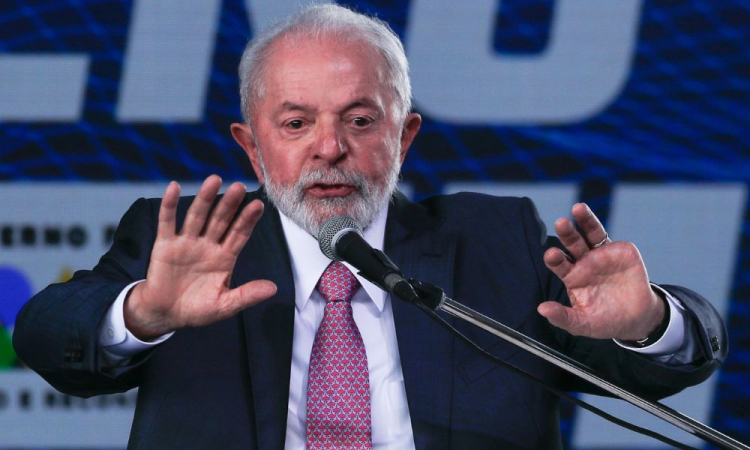 Lula considera como ‘grave’ veto a candidata opositora na eleição da Venezuela