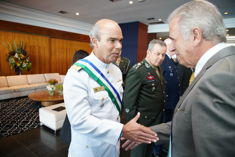 Comandante da Marinha nega que rejeição ao nome de João Cândido na lista de heróis da pátria seja racismo