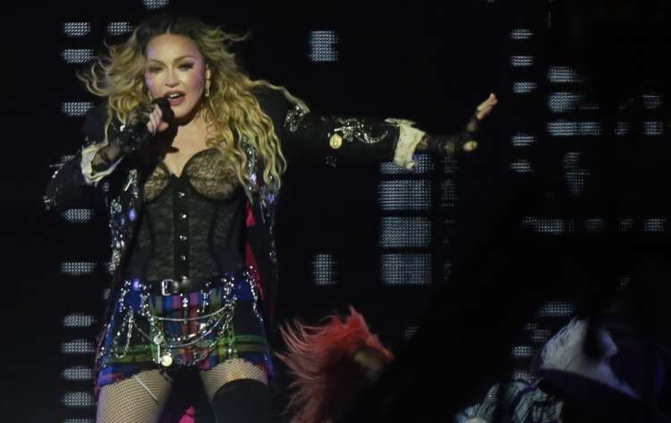 Ao lado de Anitta e Pabllo Vittar, Madonna encerra Celebration Tour com show provocativo em Copacabana