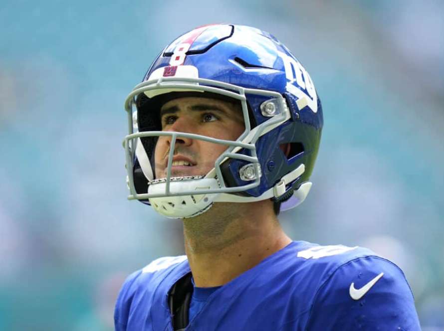 MIAMI GARDENS, FLORIDA - OCTOBER 08: Daniel Jones #8 of the New York Giants looks on prior to the game against the Miami Dolphins at Hard Rock Stadium on October 08, 2023 in Miami Gardens, Florida.
