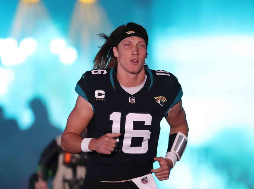 JACKSONVILLE, FLORIDA - DECEMBER 04: Trevor Lawrence #16 of the Jacksonville Jaguars takes the field as he is introduced during pregame introductions prior to the game at EverBank Stadium on December 04, 2023 in Jacksonville, Florida.